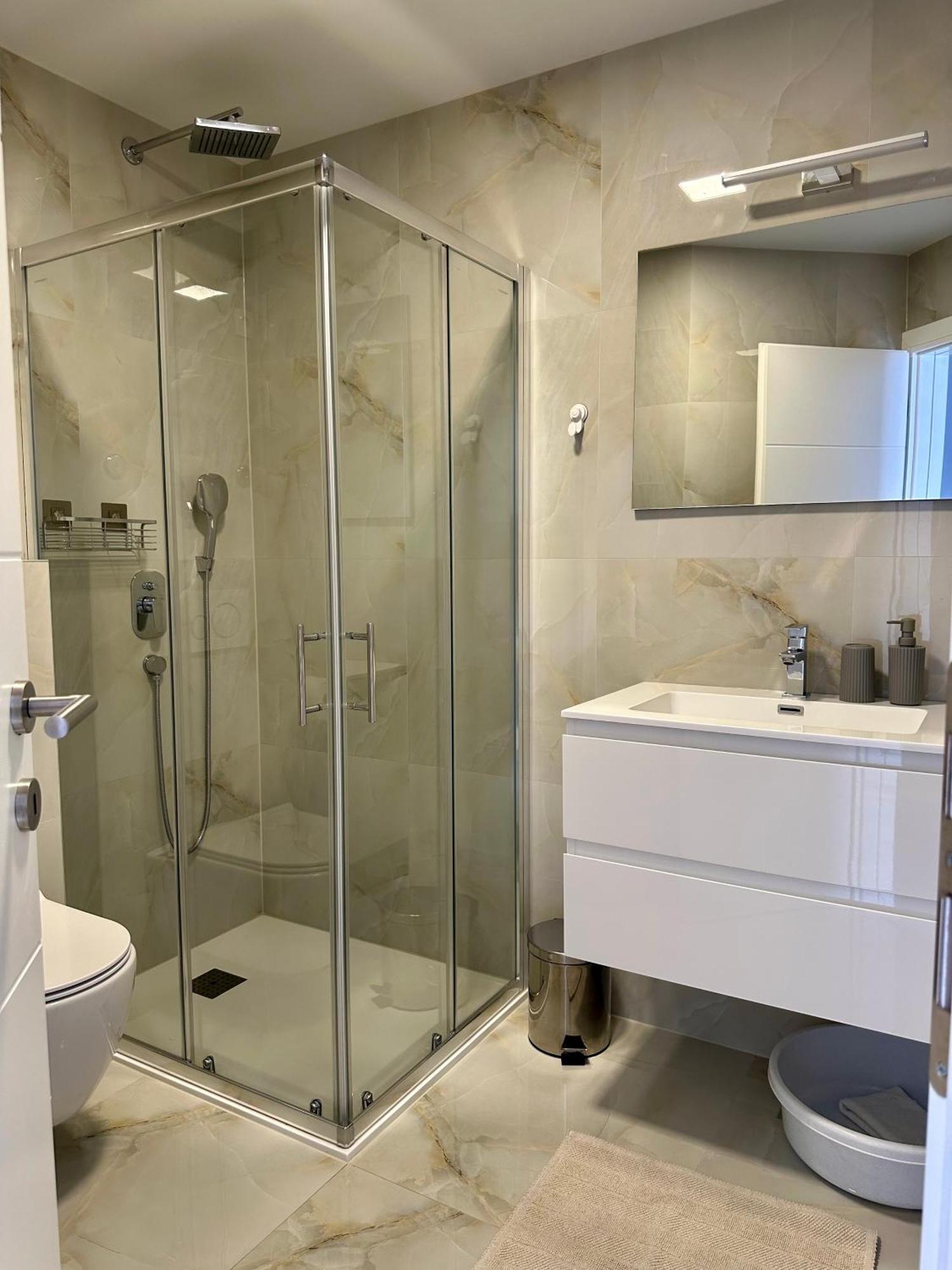 Zen Residence Брист Екстериор снимка